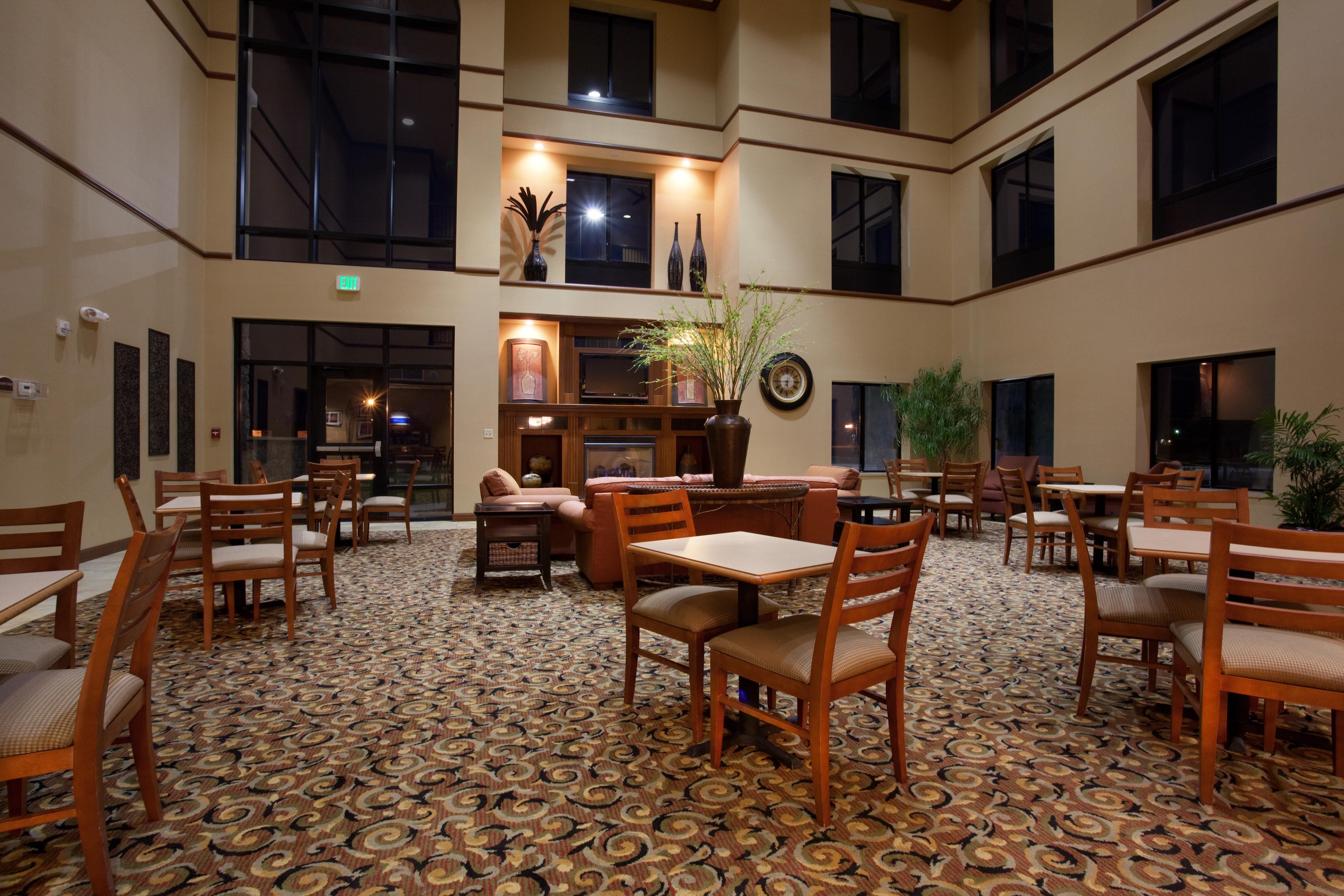 Comfort Inn & Suites Goodland Bagian luar foto