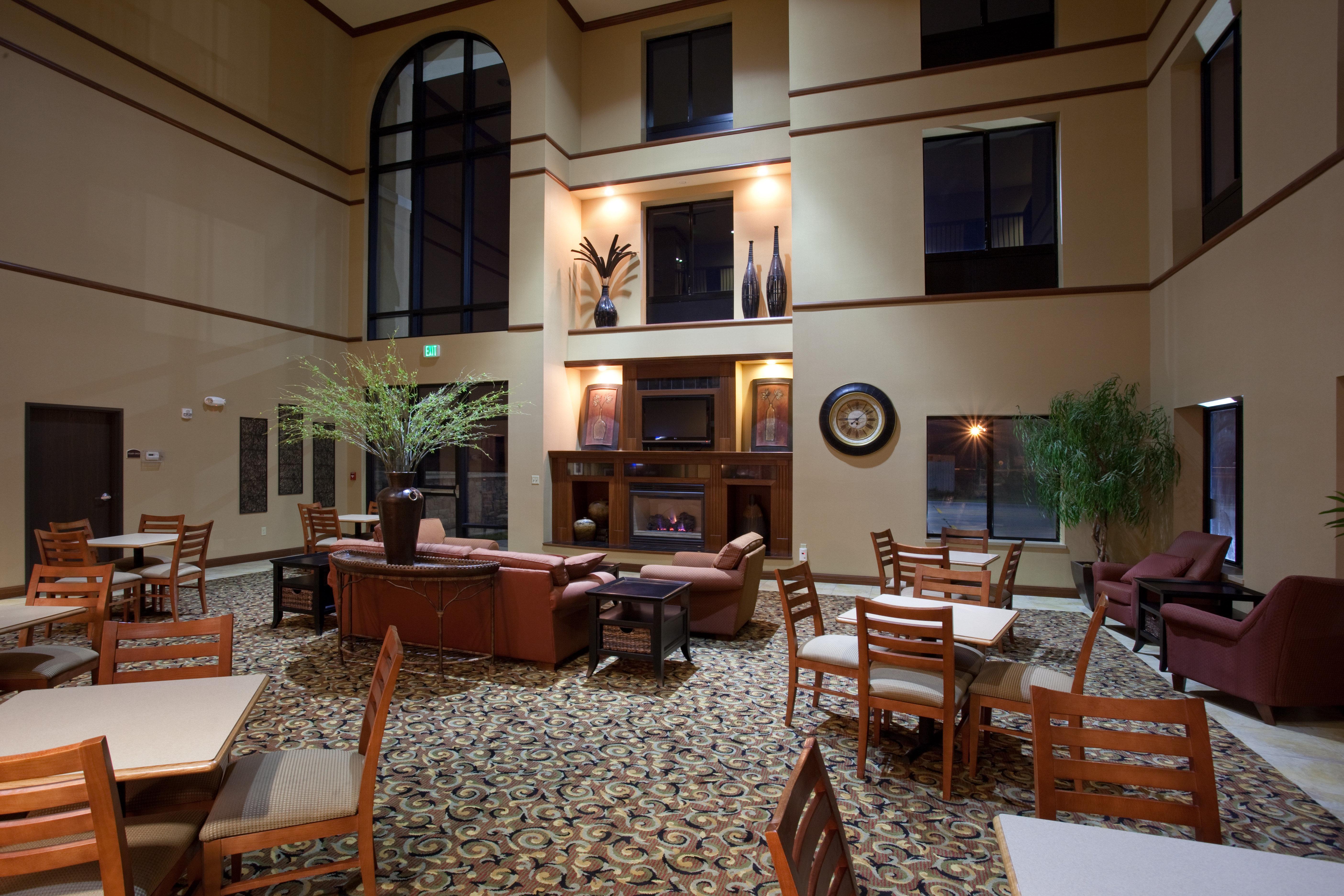 Comfort Inn & Suites Goodland Bagian luar foto