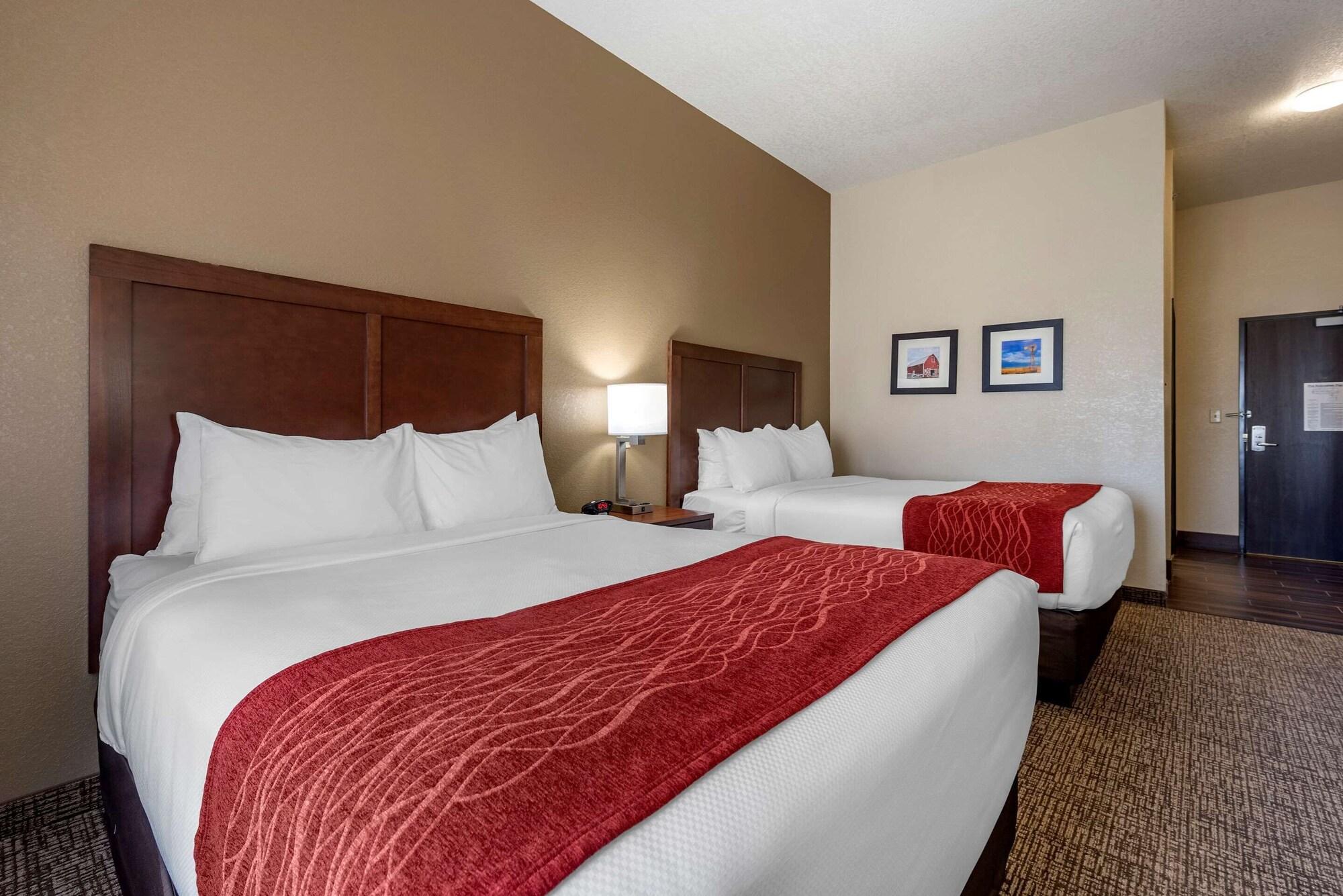 Comfort Inn & Suites Goodland Bagian luar foto