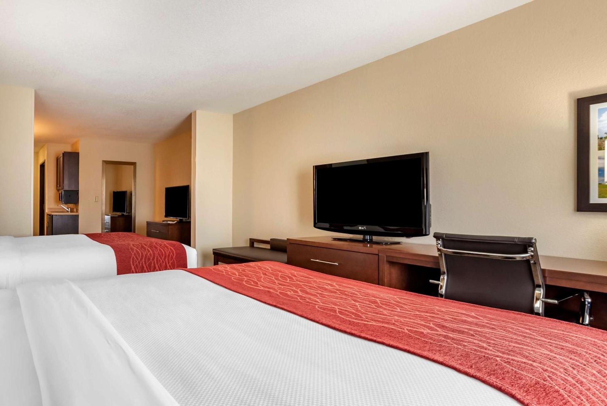 Comfort Inn & Suites Goodland Bagian luar foto